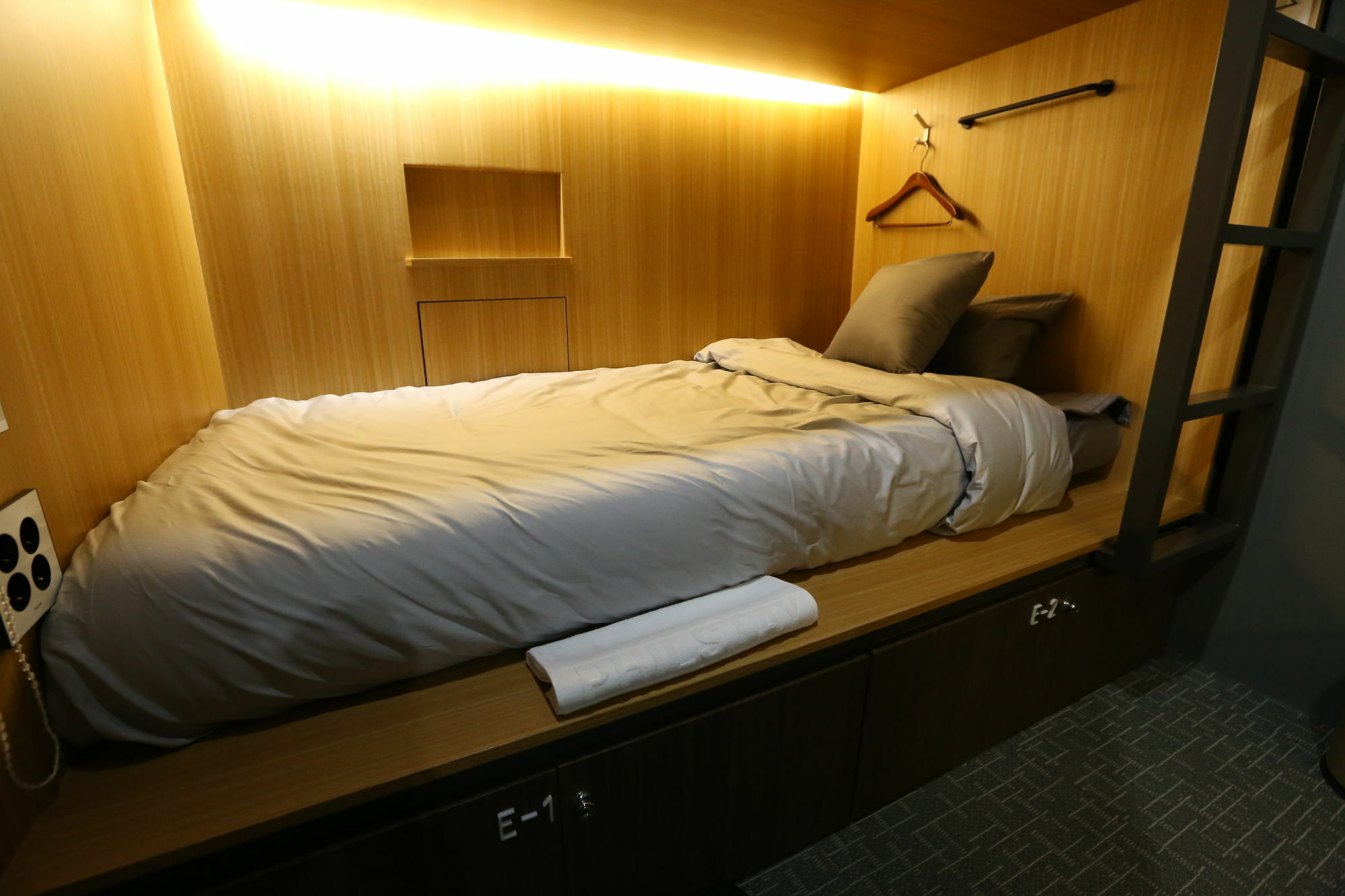 Philstay Myeongdong Boutique Female Сеул Экстерьер фото
